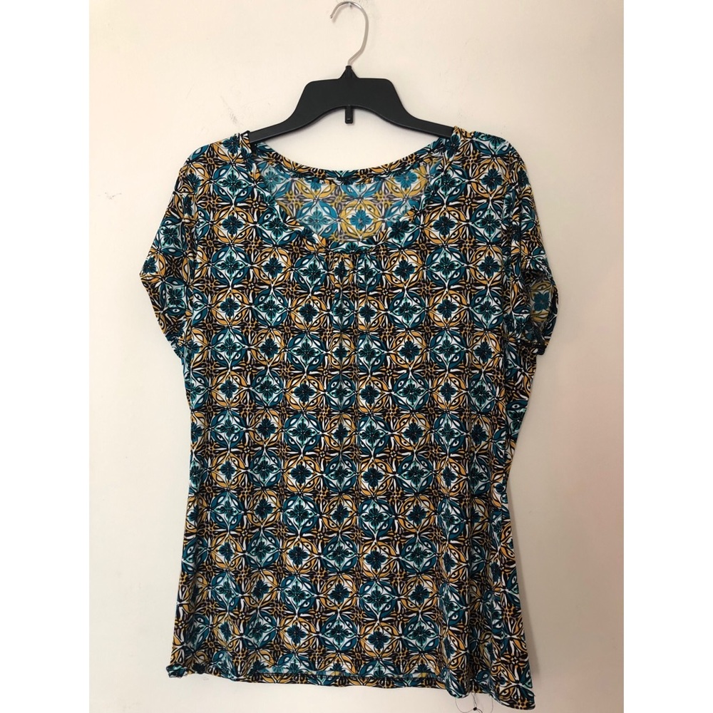 Worthington scoop-top. 2 tops for $7.00.